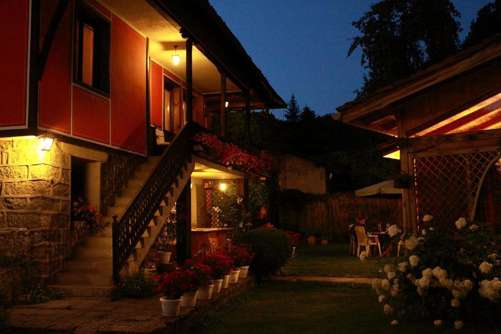 Guest House Astra Koprivștița Exterior foto